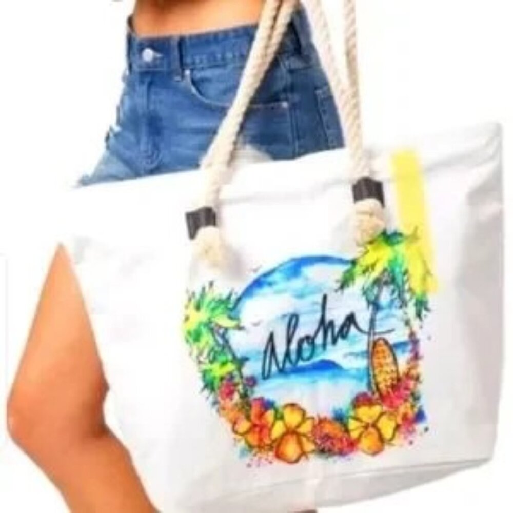 Goldfish Kiss Oasis Aloha Tropical Hibiscus Beach Tote
